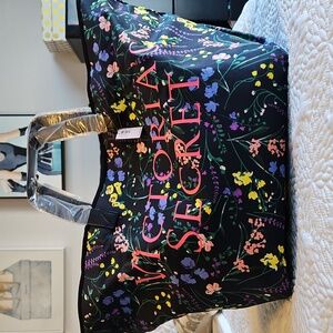 NWT Victoria's Secret tote